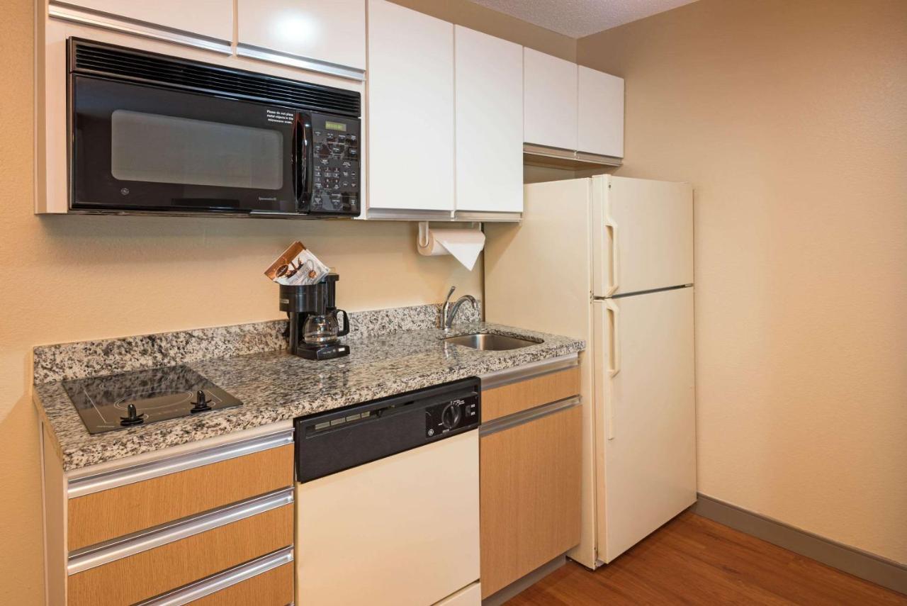 Mainstay Suites Hartford Meriden Eksteriør billede