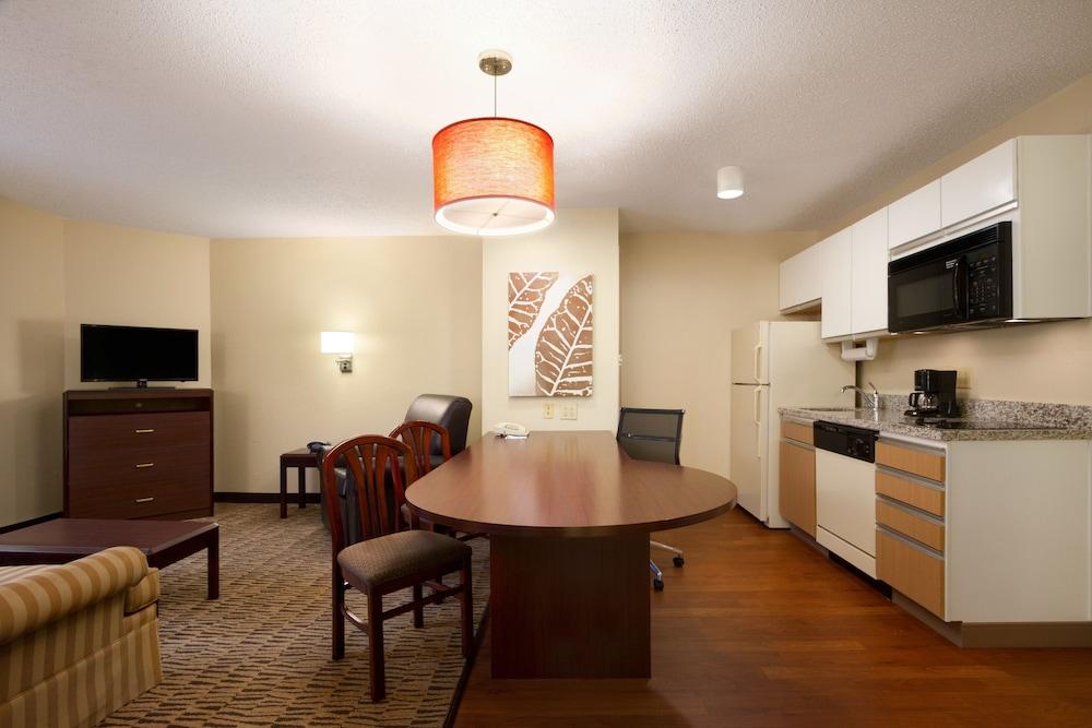 Mainstay Suites Hartford Meriden Eksteriør billede