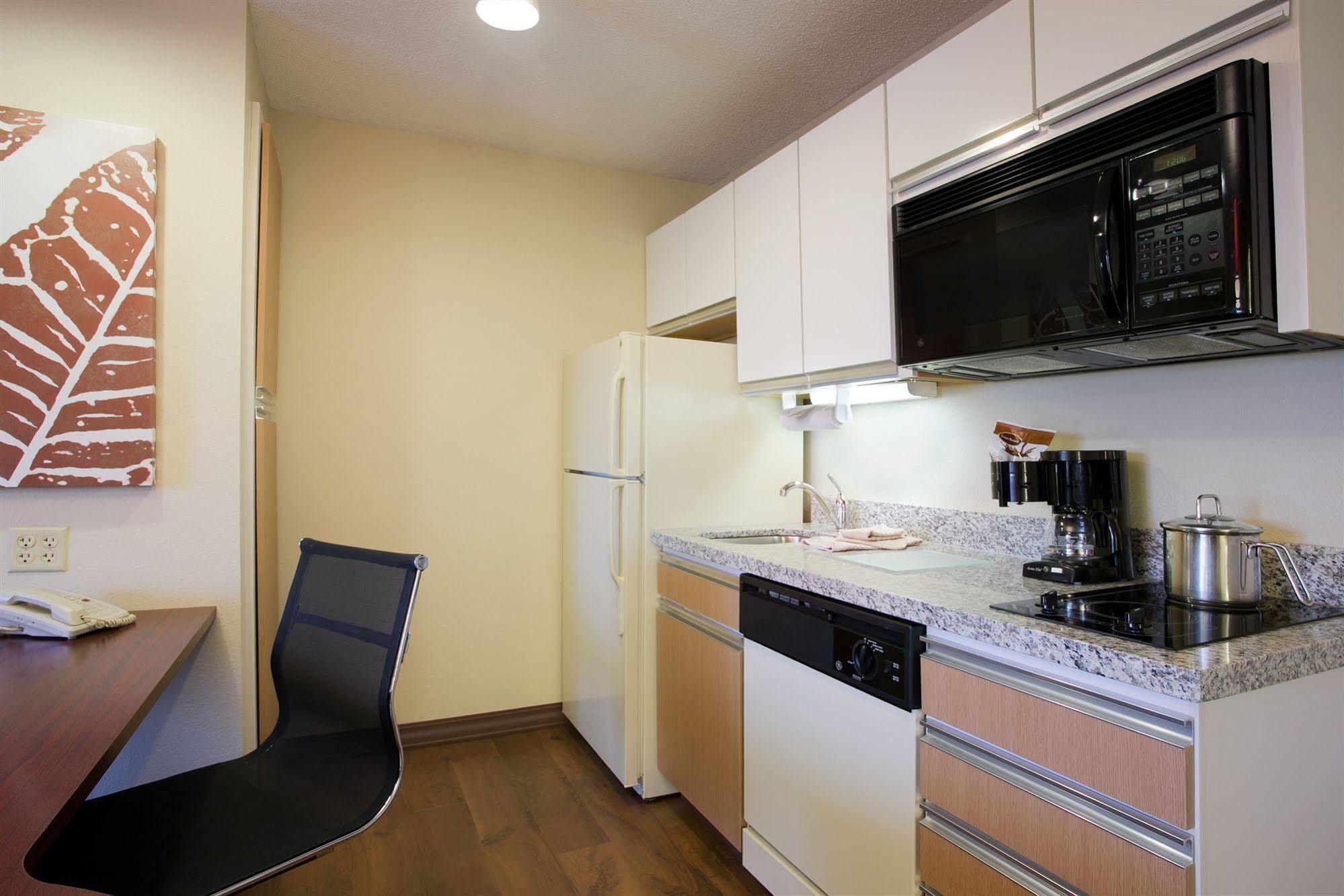 Mainstay Suites Hartford Meriden Eksteriør billede